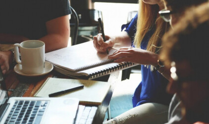Три финалиста онлайн-курса «Школа Javascript-разработчиков» для людей с инвалидностью пройдут стажировку в Росбанке