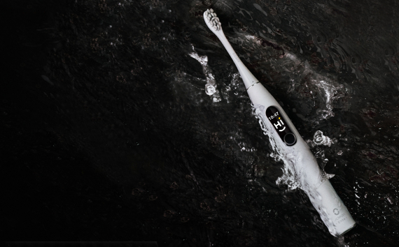 Бренд Oclean представил в России новую «суперумную» зубную щетку Oclean Xpro Elite