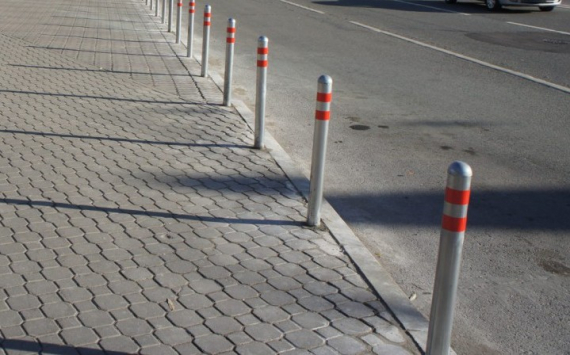 В Уфе устанавливаются столбики против незаконной парковки